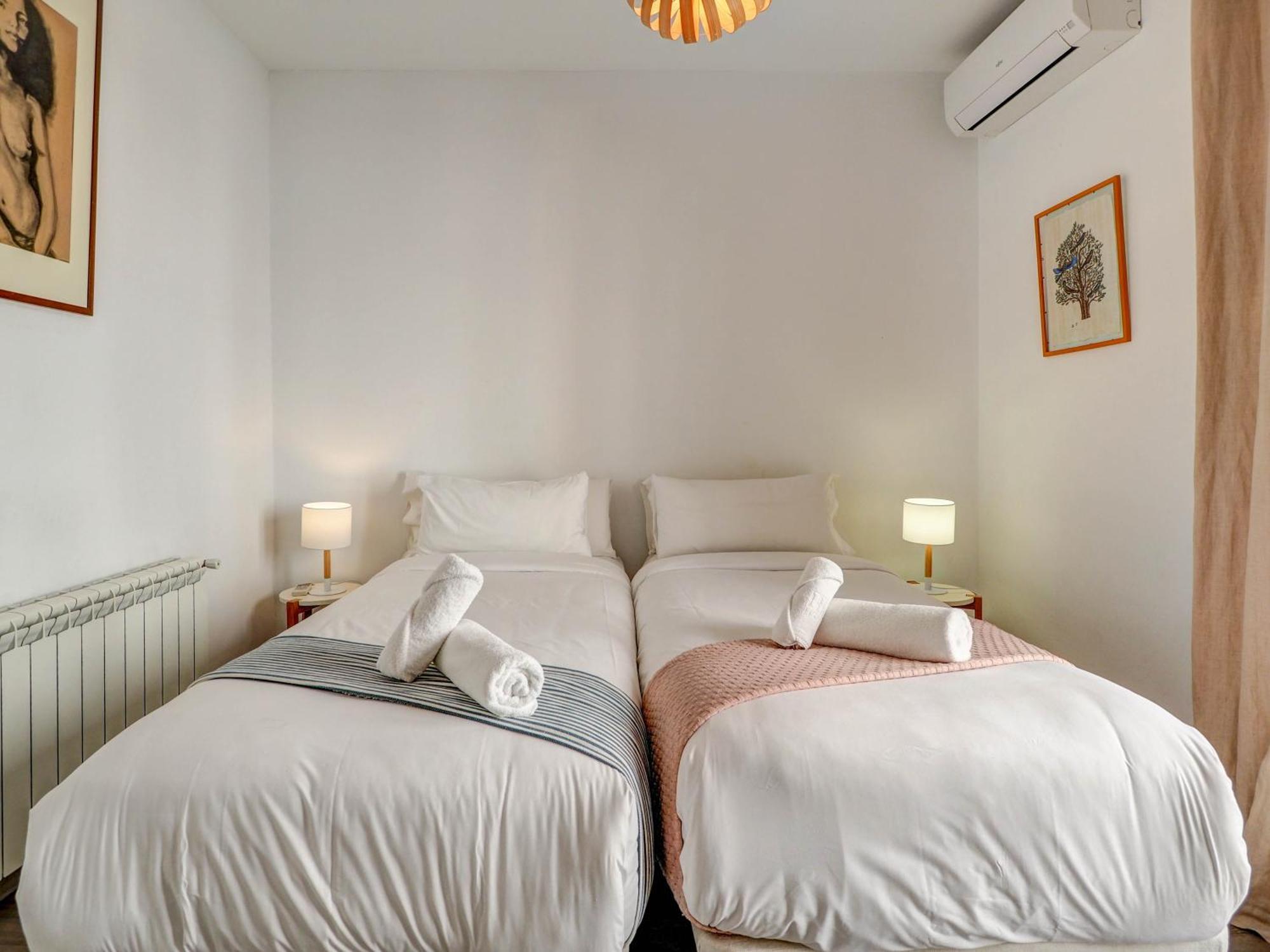 The Lilium Apartment By Hello Homes 锡切斯 外观 照片